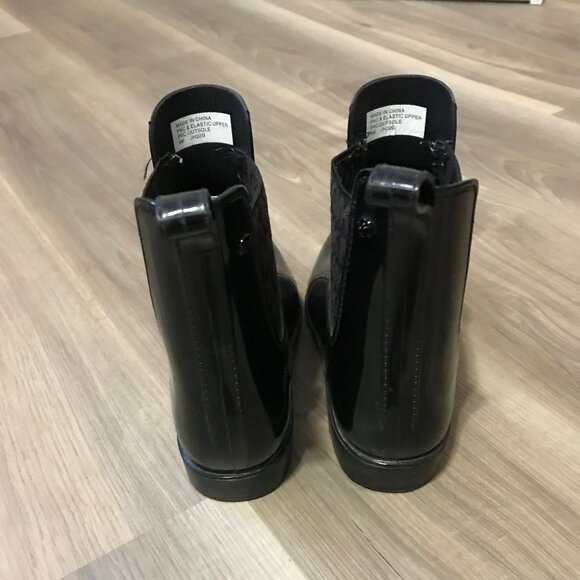 Michael Kors Ladies Black Patent Rain Boots Size 9 - Picture 3 of 6